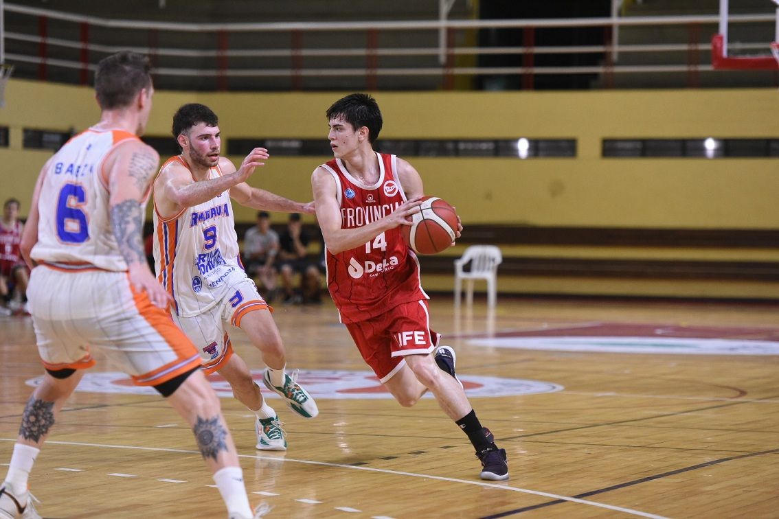 Provincial volvió a la victoria ante Rivadavia